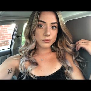 Meet your Posher, Kayla